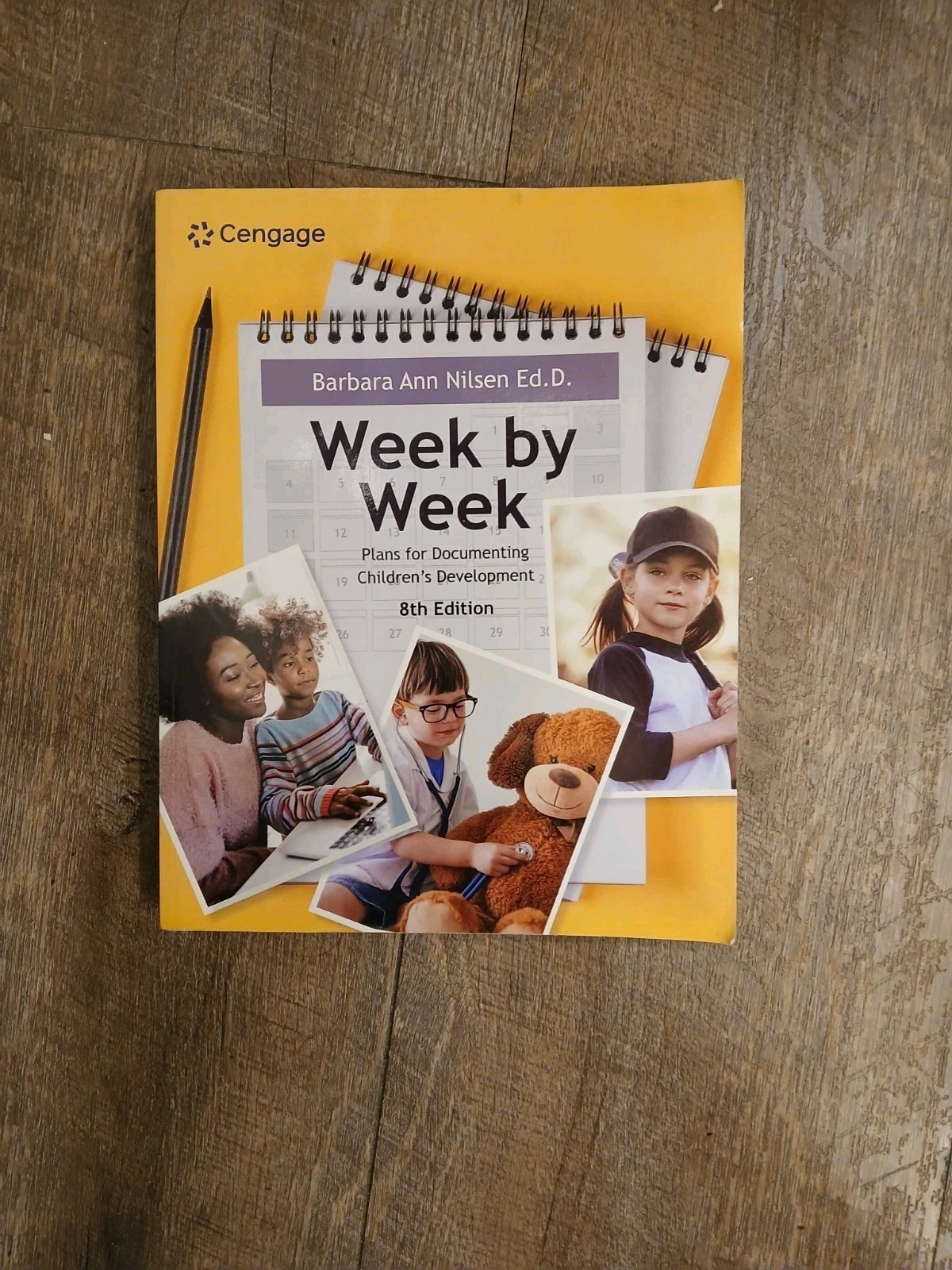 Week by Week: Plans for Documenting Children’s Development 8E. great condition.