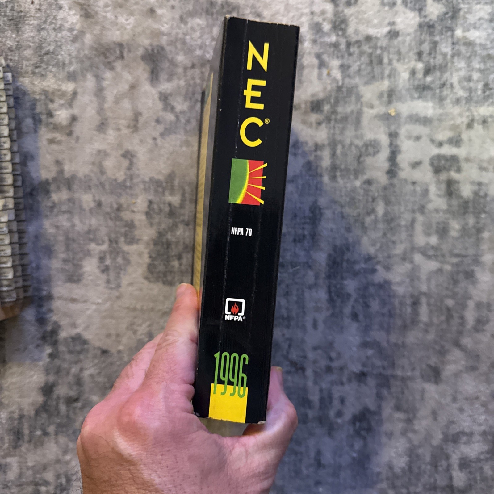 NATIONAL ELECTRICAL CODE 1996 (NATIONAL ELECTRICAL CODE By National Fire VG