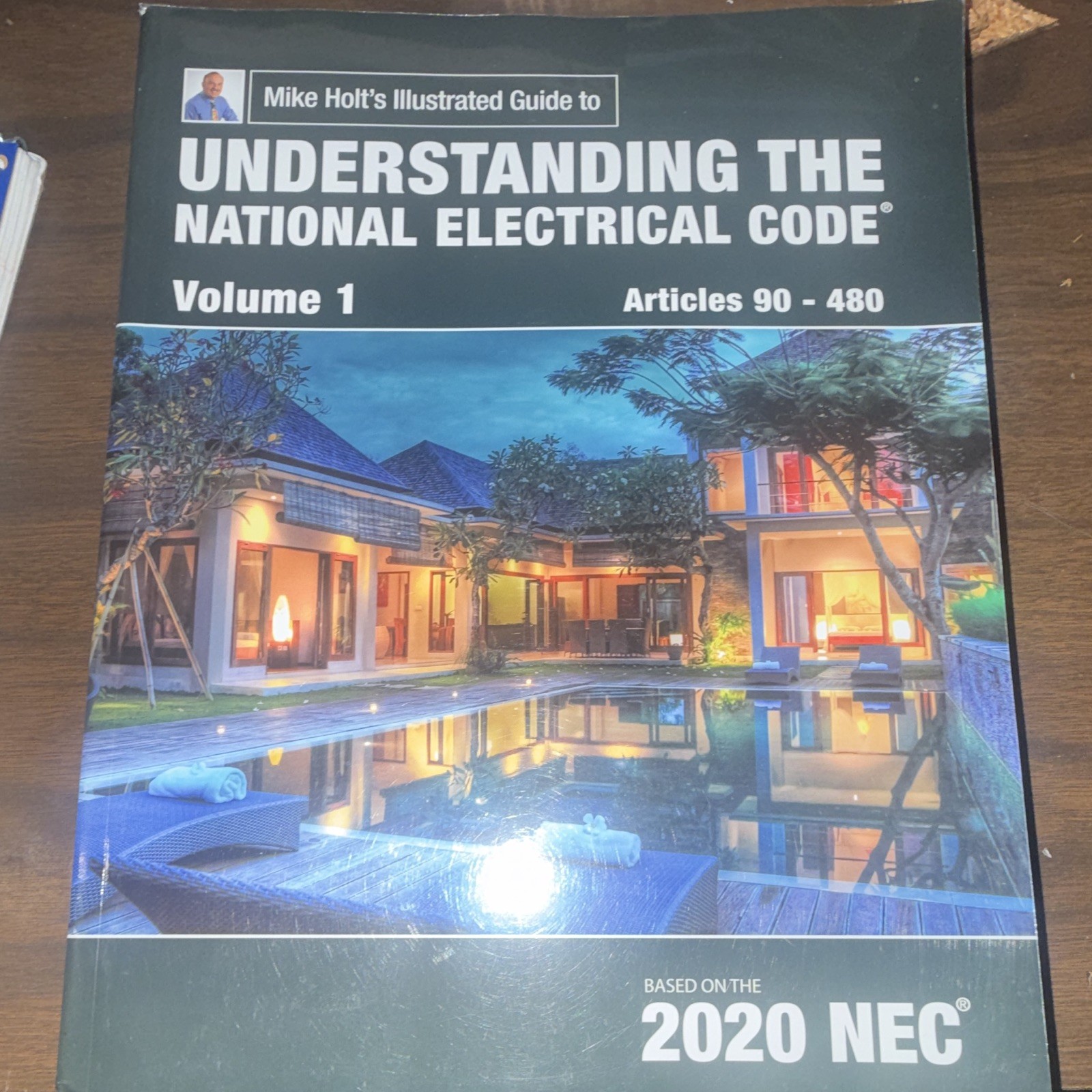 Mike Holt Illustrated NEC 2020 Guide Vol 1 Articles 90-480 Paperback
