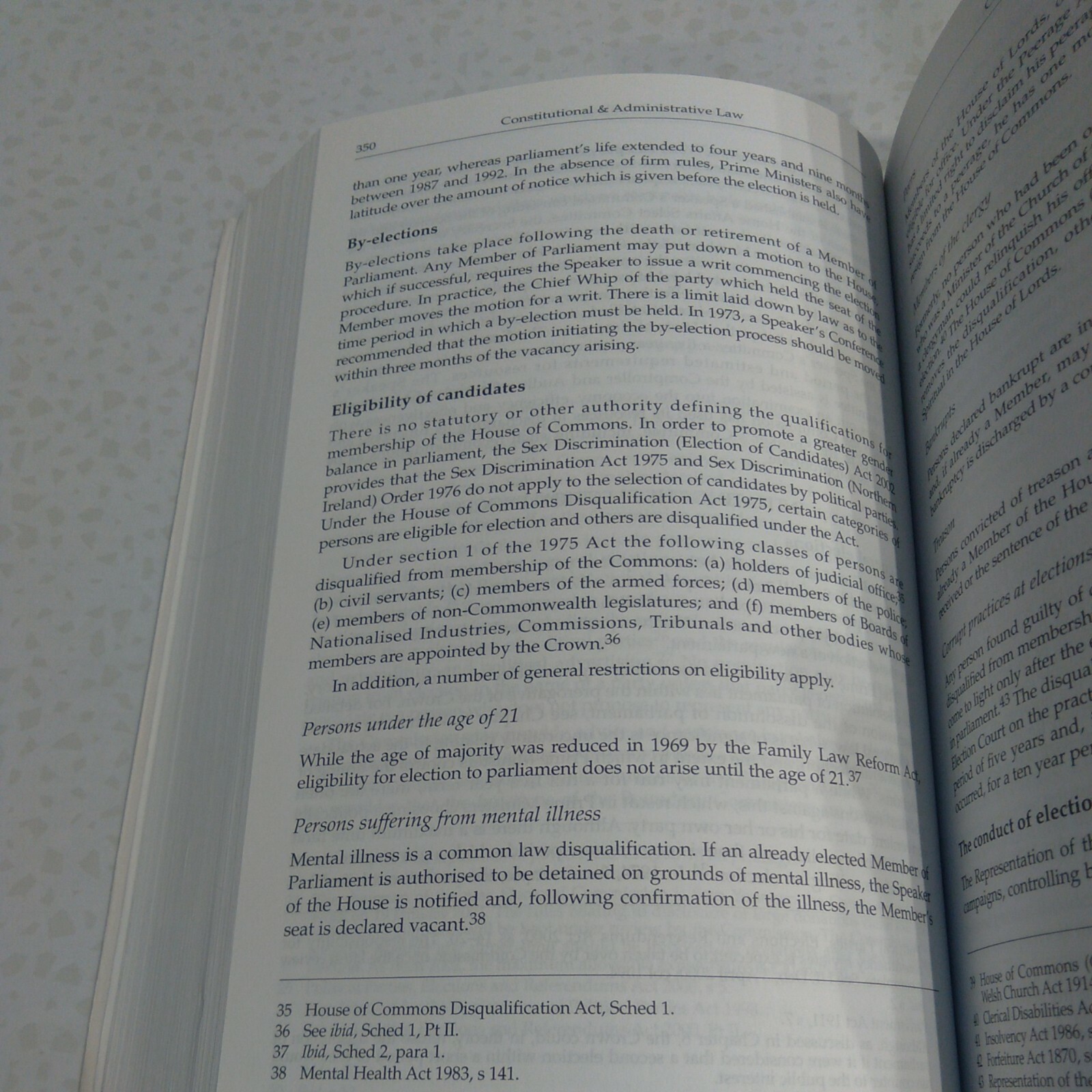 Constitutional and Administrative Law by Hilaire Bernett (2006, UK-B Format Pap…