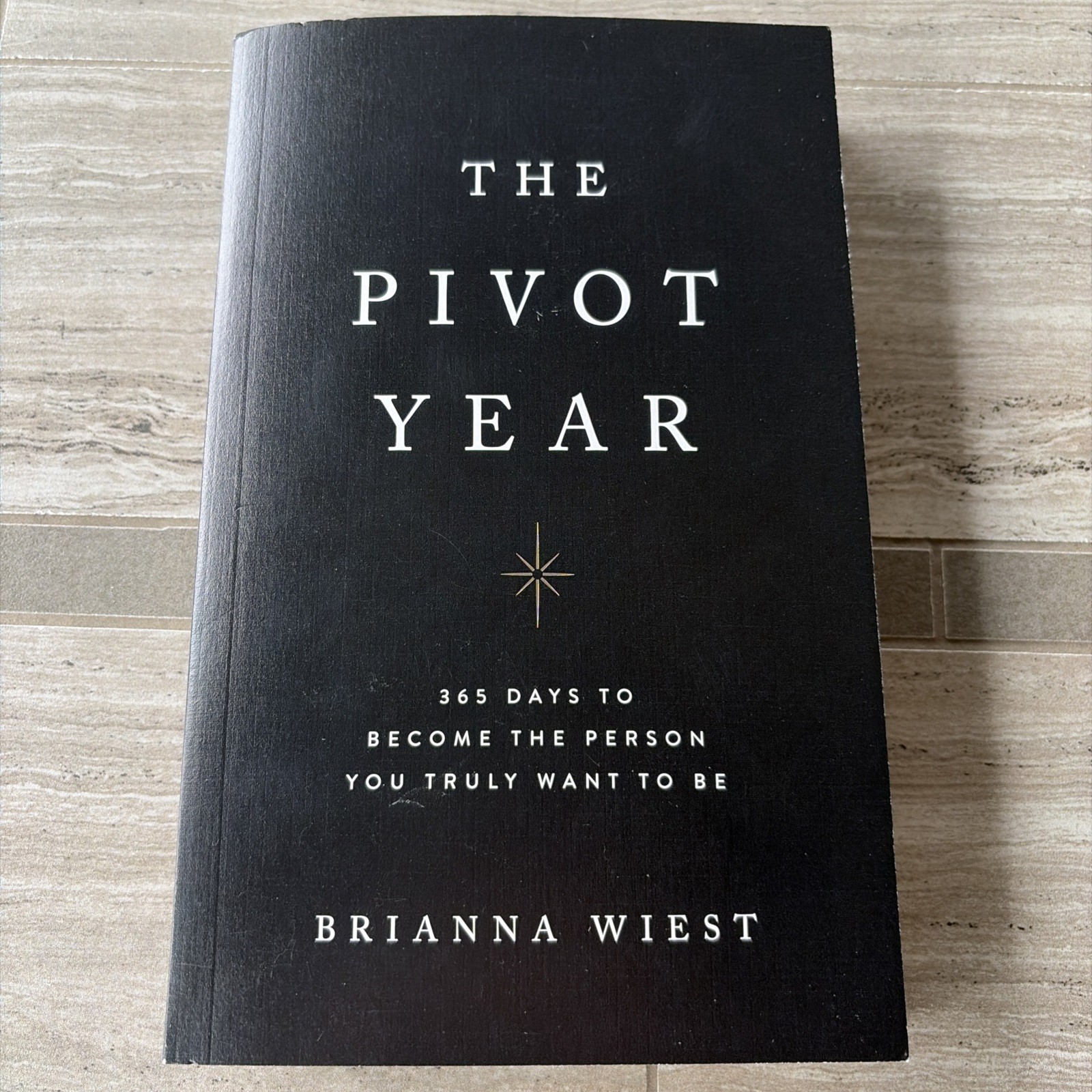 Pivot Year by Brianna Wiest (2023, Trade Paperback) B367