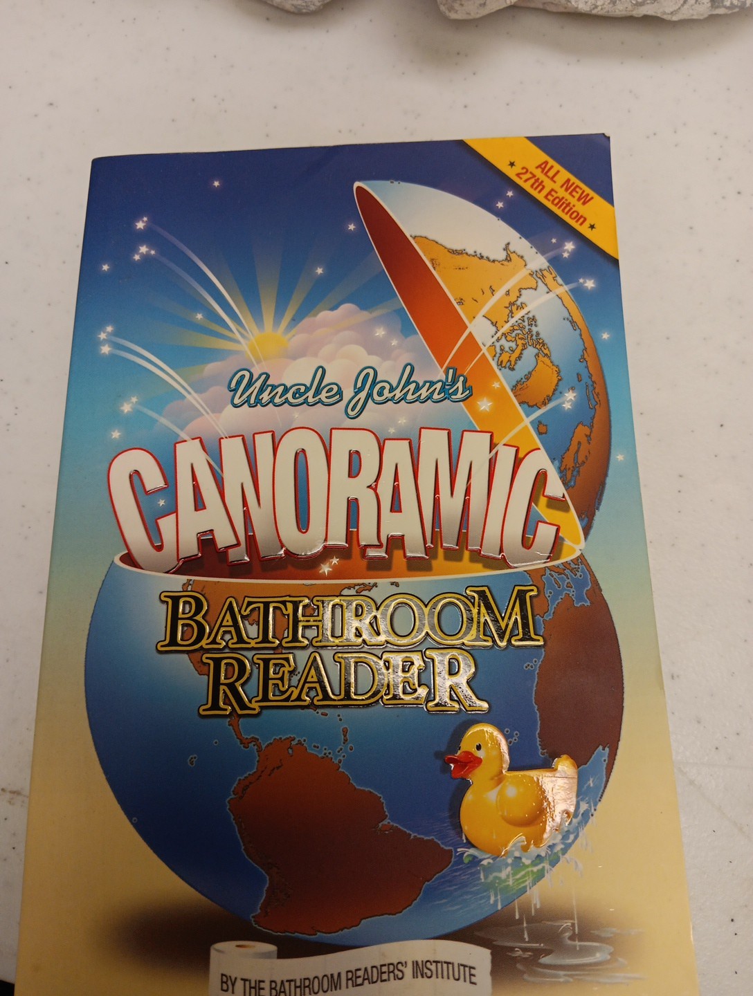 BATHROOM READER 27 EDITION BY UNCLE JOHN’S 542 PAGES OF FANCINATING FACTS