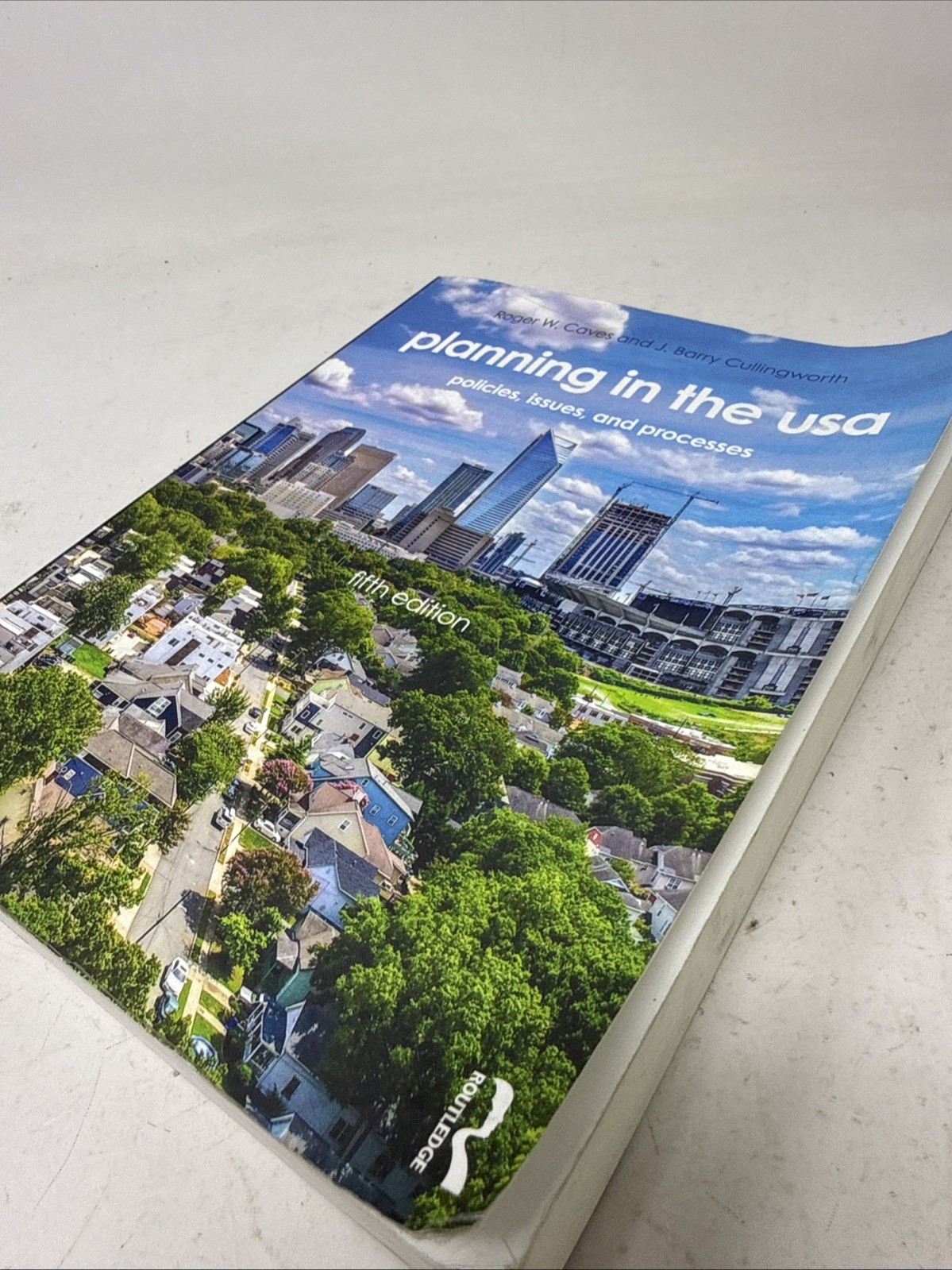 Planning in the USA: Policies, Issues, and Processes. Fifth Edition