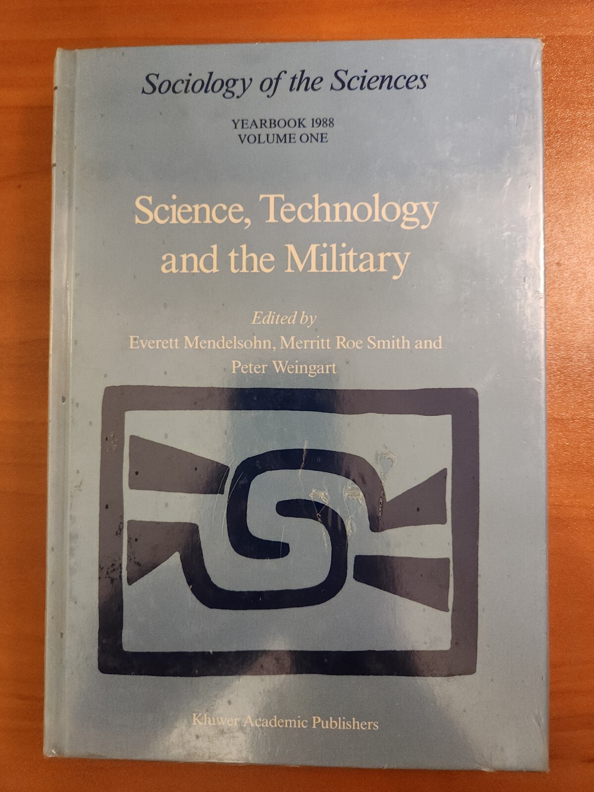 Science, Technology and the Military – 9789048184545 BRAND NEW SEALED J56